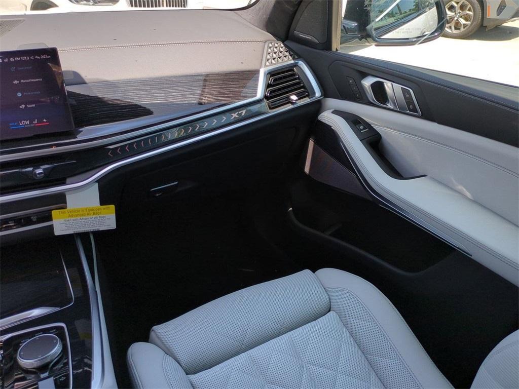 new 2026 BMW X7 car, priced at $100,850