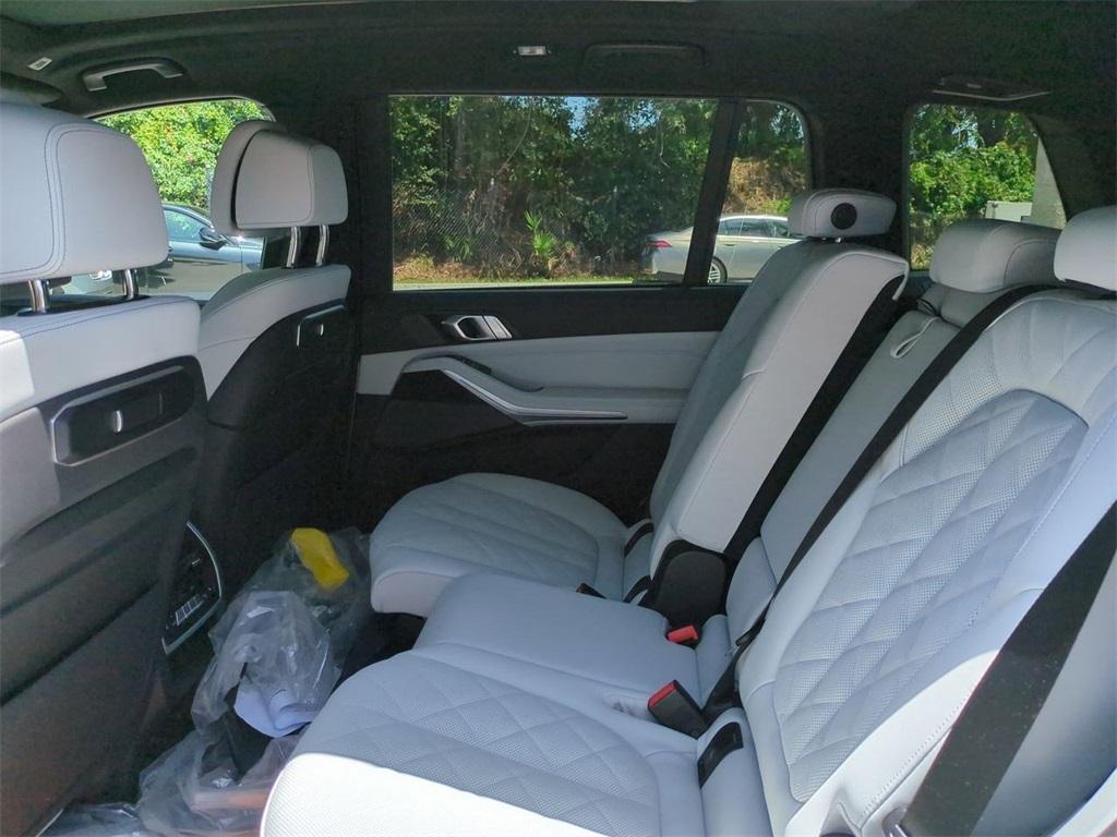 new 2026 BMW X7 car, priced at $100,850