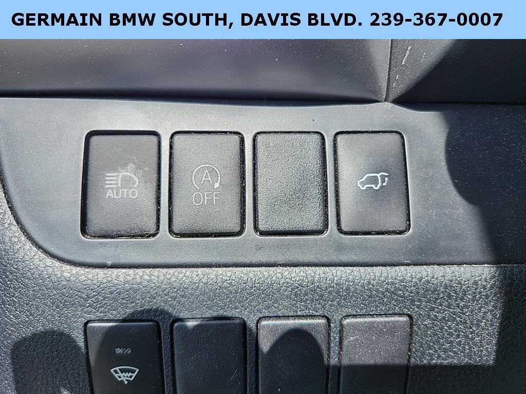 used 2018 Toyota Highlander car, priced at $23,991