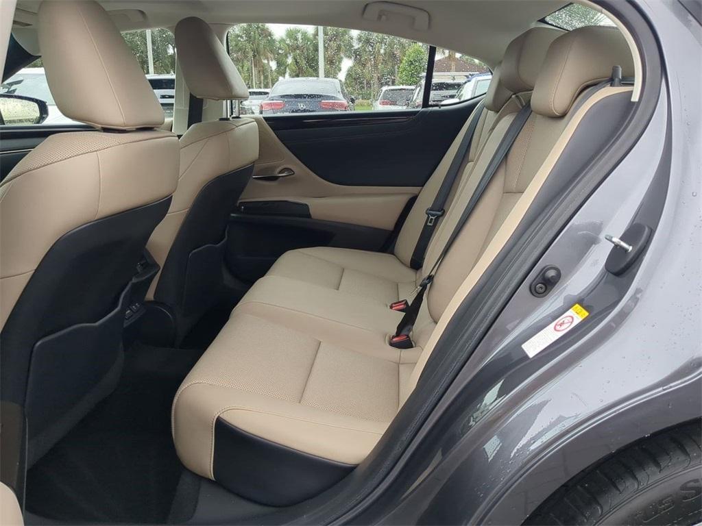 used 2019 Lexus ES 350 car, priced at $25,699