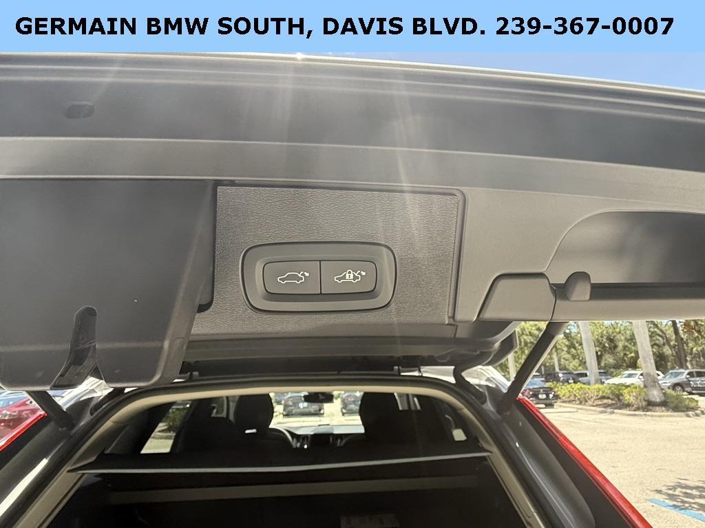 used 2022 Volvo XC60 car, priced at $33,995