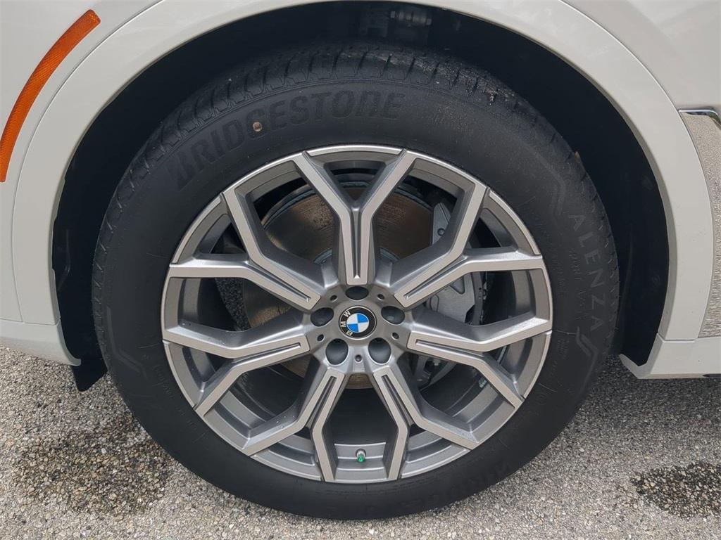 new 2026 BMW X7 car, priced at $93,520