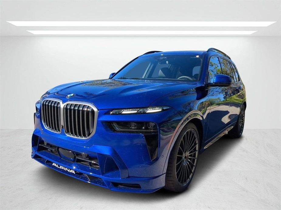 new 2025 BMW X7 car, priced at $159,695