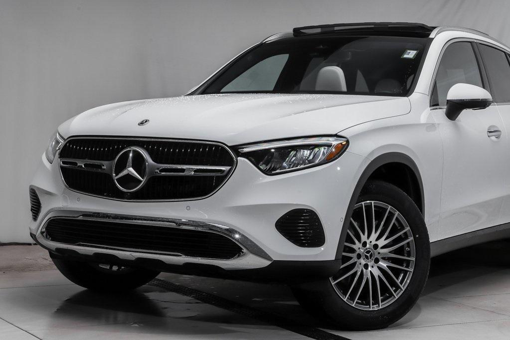 new 2025 Mercedes-Benz GLC 300 car, priced at $55,870