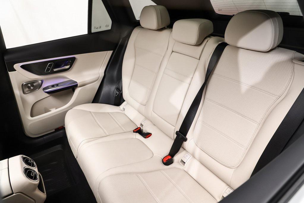 new 2025 Mercedes-Benz GLC 300 car, priced at $55,870