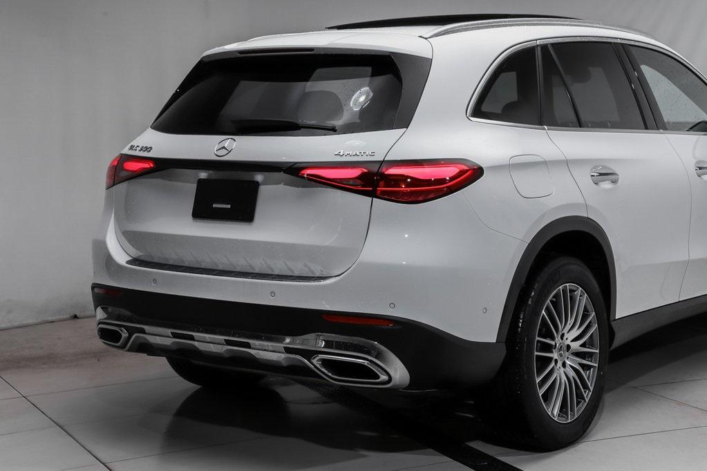 new 2025 Mercedes-Benz GLC 300 car, priced at $55,870