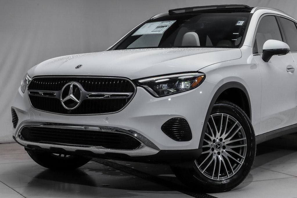new 2025 Mercedes-Benz GLC 300 car, priced at $55,375