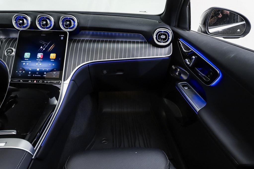 new 2025 Mercedes-Benz GLC 300 car, priced at $52,557
