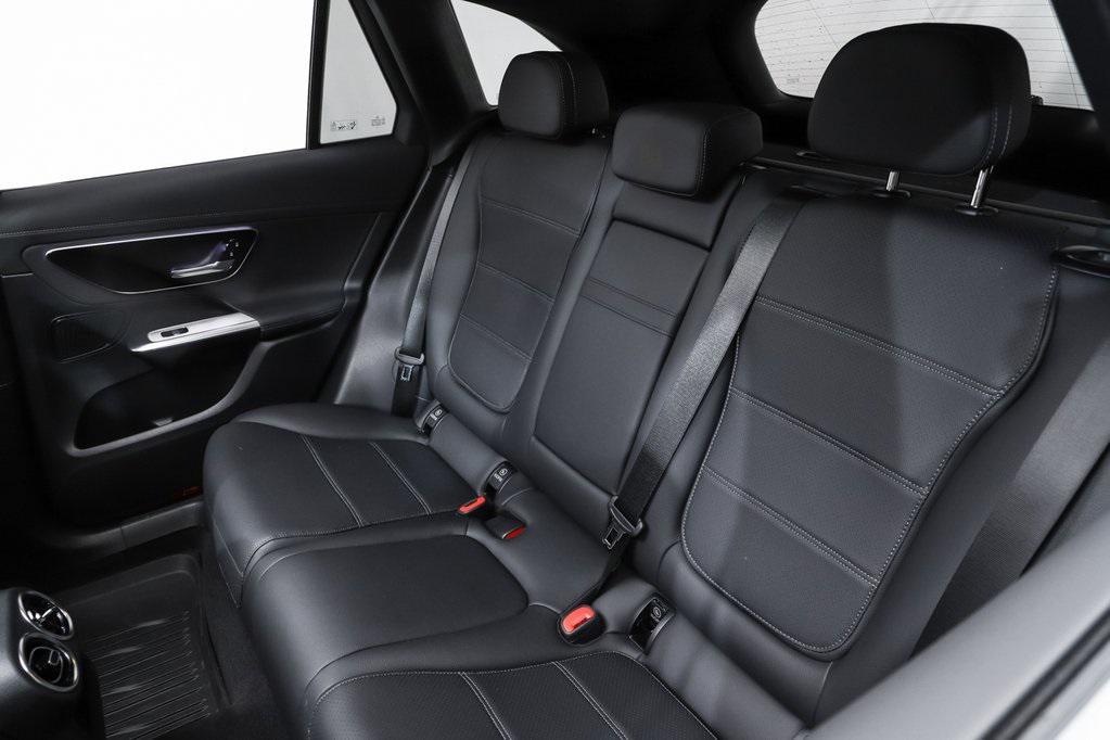 new 2025 Mercedes-Benz GLC 300 car, priced at $52,557