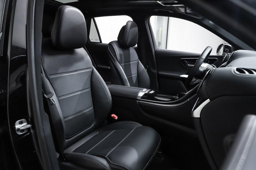 new 2025 Mercedes-Benz GLC 300 car, priced at $52,557