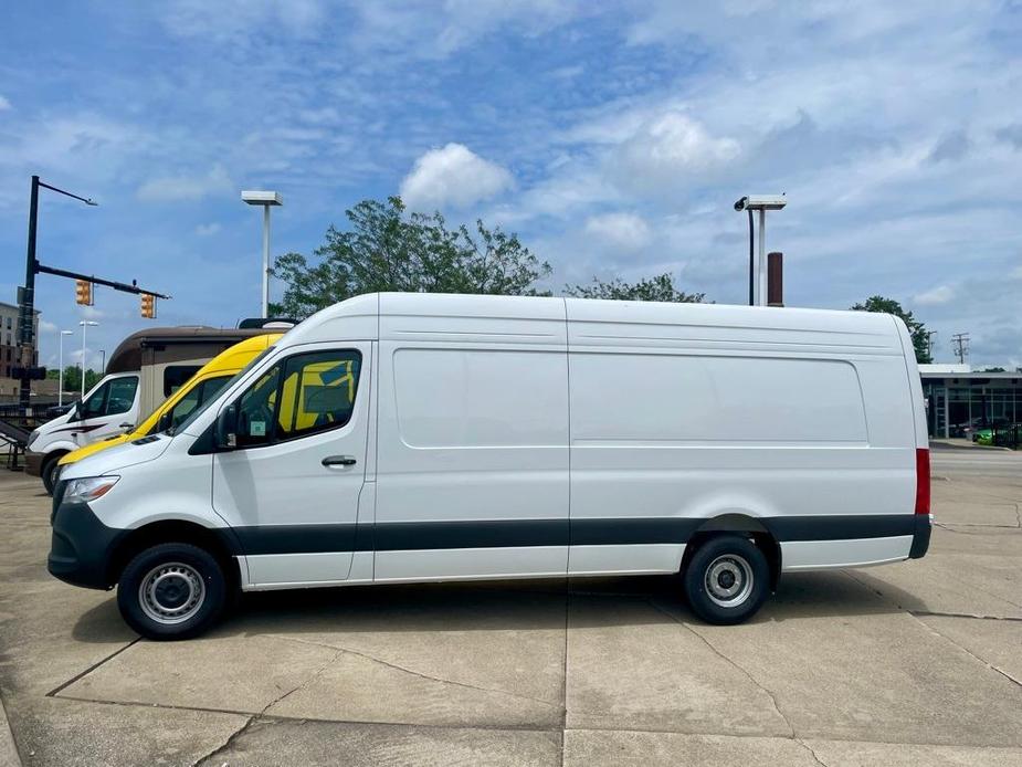 new 2024 Mercedes-Benz Sprinter 3500 car, priced at $70,842