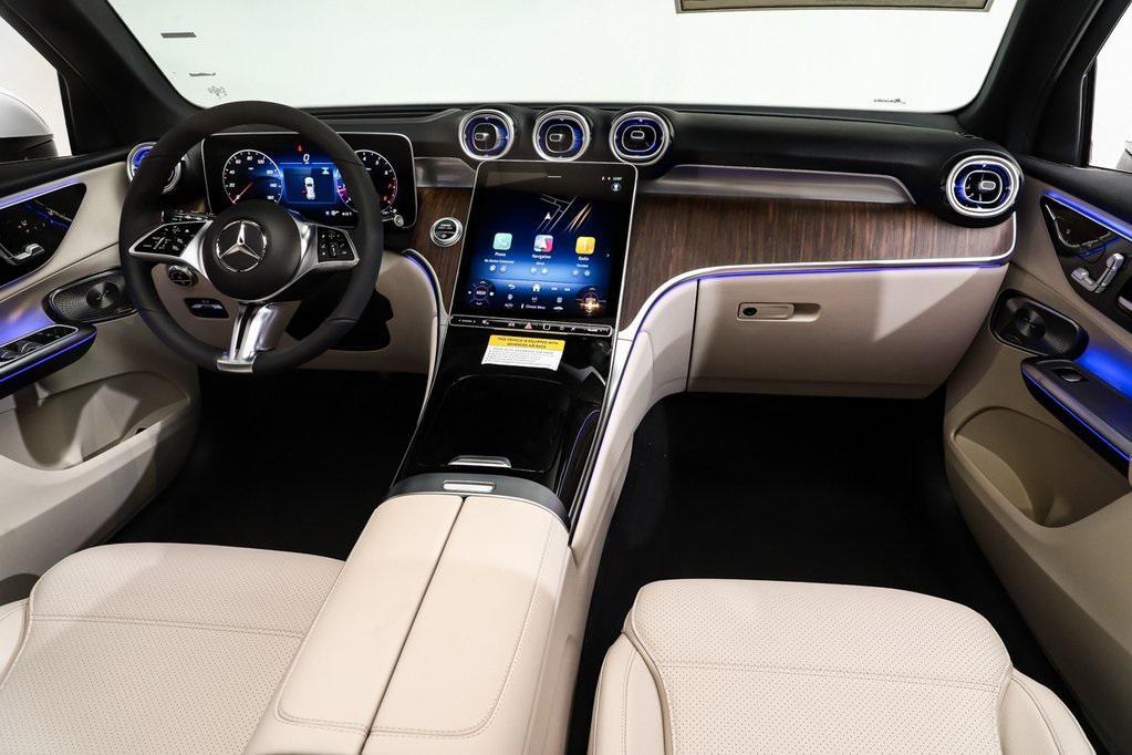 new 2025 Mercedes-Benz GLC 300 car, priced at $55,922