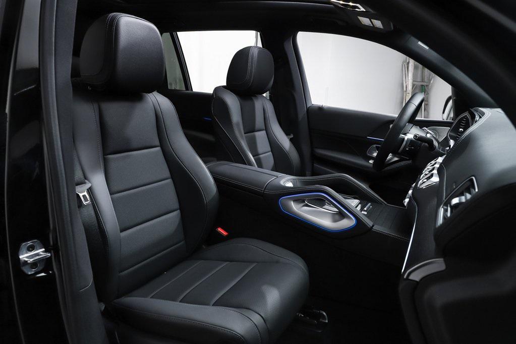 new 2025 Mercedes-Benz GLS 450 car, priced at $96,220