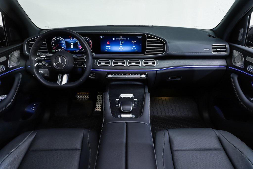 new 2025 Mercedes-Benz GLS 450 car, priced at $96,220