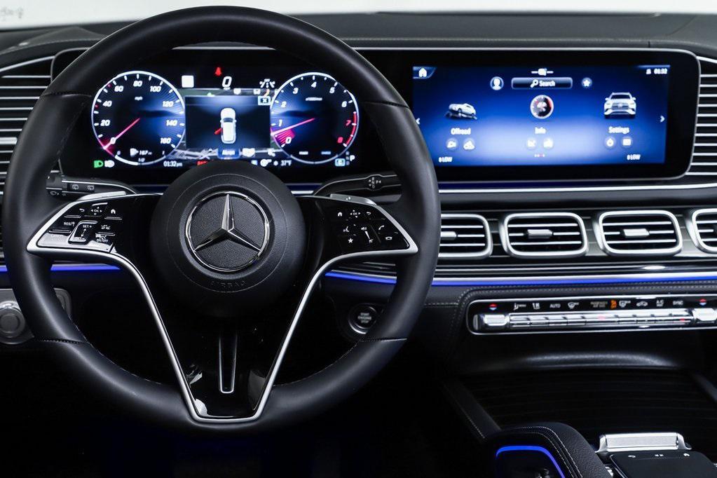 new 2025 Mercedes-Benz GLE 580 car, priced at $98,792