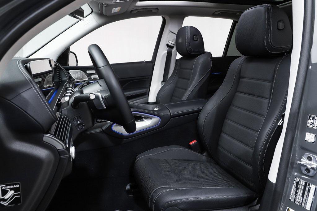 new 2025 Mercedes-Benz GLE 580 car, priced at $98,792
