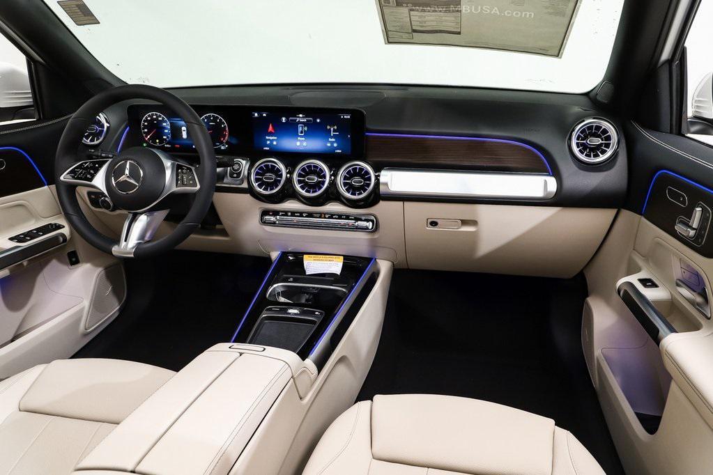 new 2025 Mercedes-Benz GLB 250 car, priced at $49,961