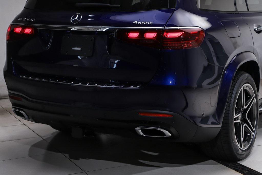 new 2026 Mercedes-Benz GLS 450 car, priced at $111,670