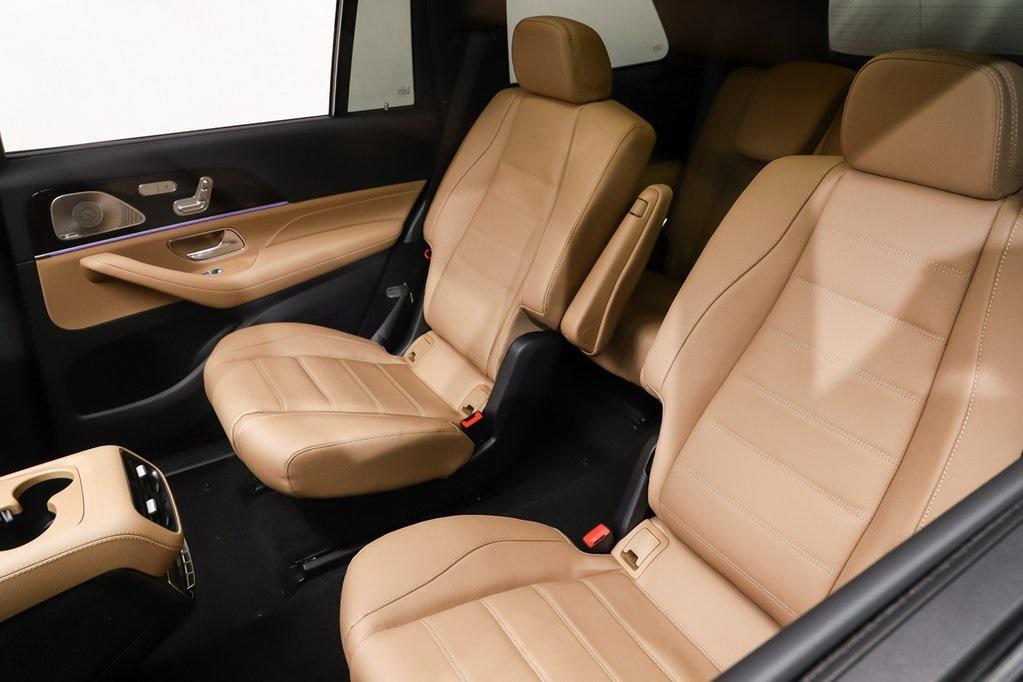 new 2026 Mercedes-Benz GLS 450 car, priced at $111,670