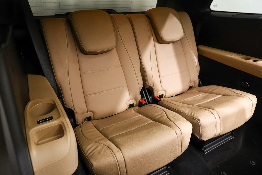 new 2026 Mercedes-Benz GLS 450 car, priced at $111,670