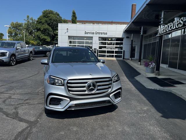 new 2024 Mercedes-Benz GLS 450 car, priced at $90,498