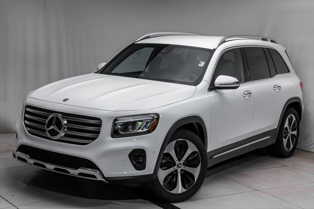 new 2024 Mercedes-Benz GLB 250 car, priced at $44,431