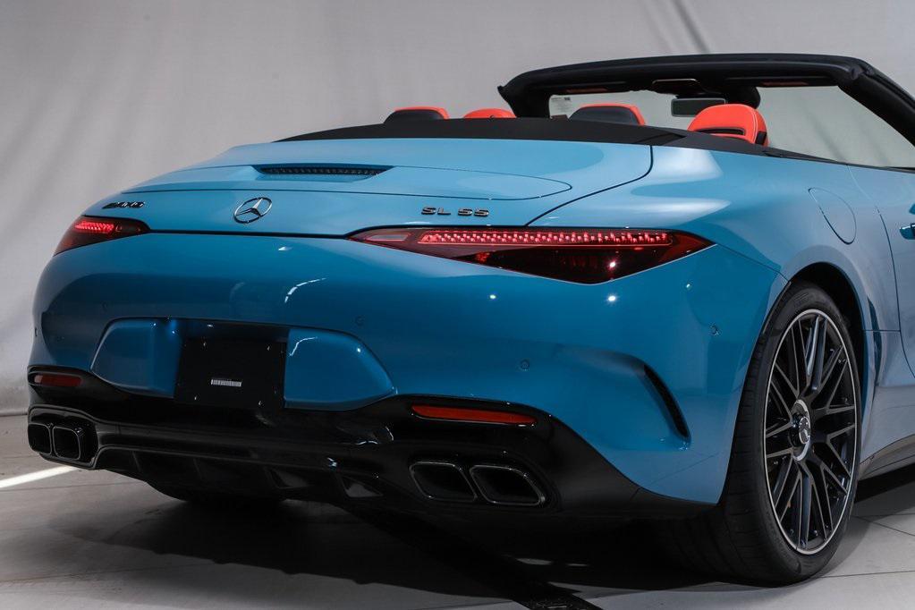 new 2025 Mercedes-Benz AMG SL 55 car, priced at $170,180