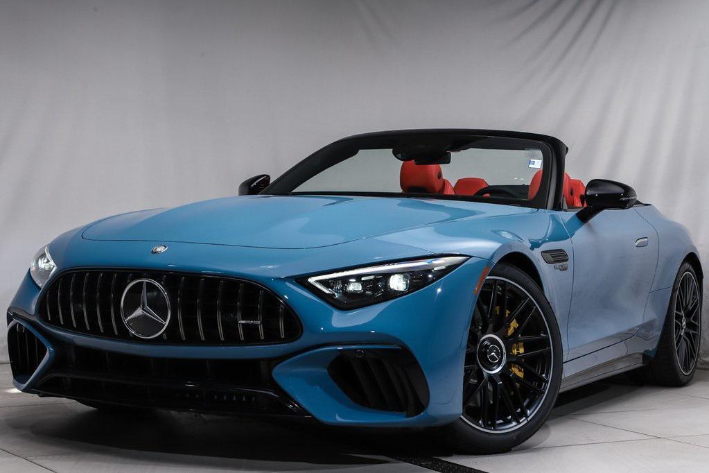 new 2025 Mercedes-Benz AMG SL 55 car, priced at $170,180