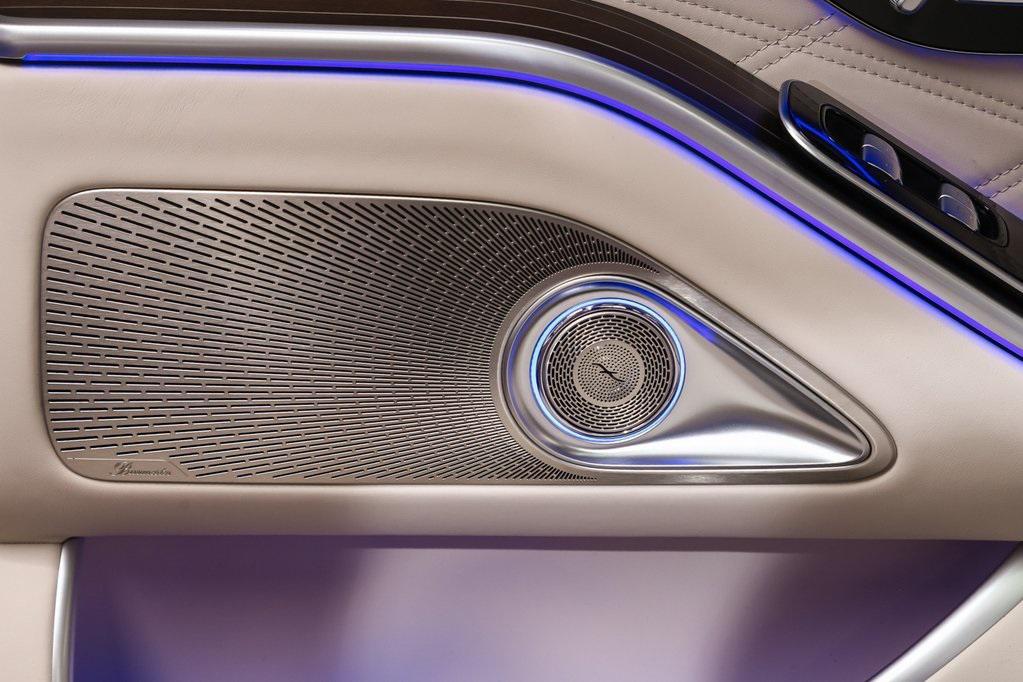 new 2025 Mercedes-Benz Maybach S 580 car, priced at $242,335