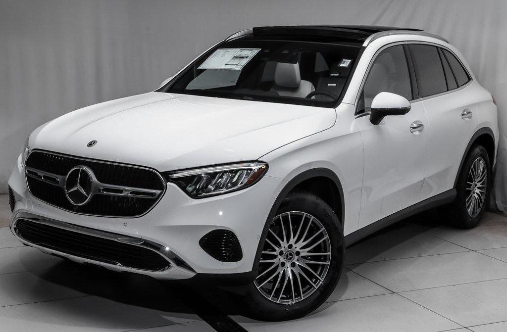 new 2025 Mercedes-Benz GLC 300 car, priced at $54,610
