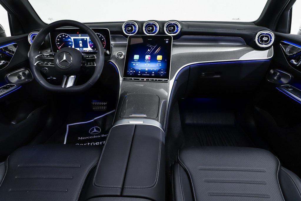 new 2025 Mercedes-Benz GLC 300 car, priced at $60,993