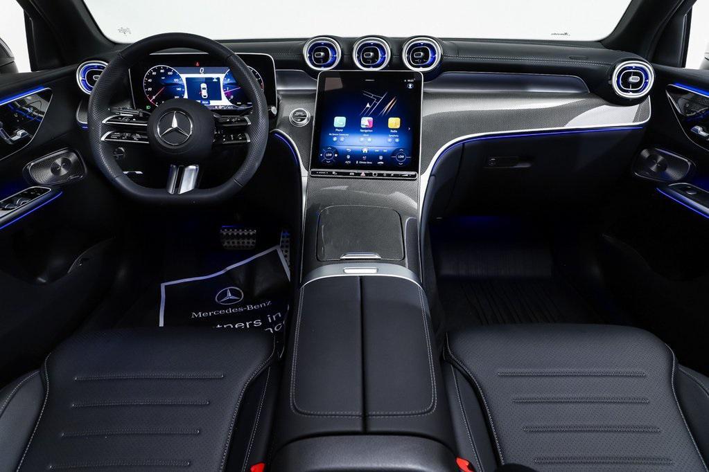 new 2025 Mercedes-Benz GLC 300 car, priced at $60,993