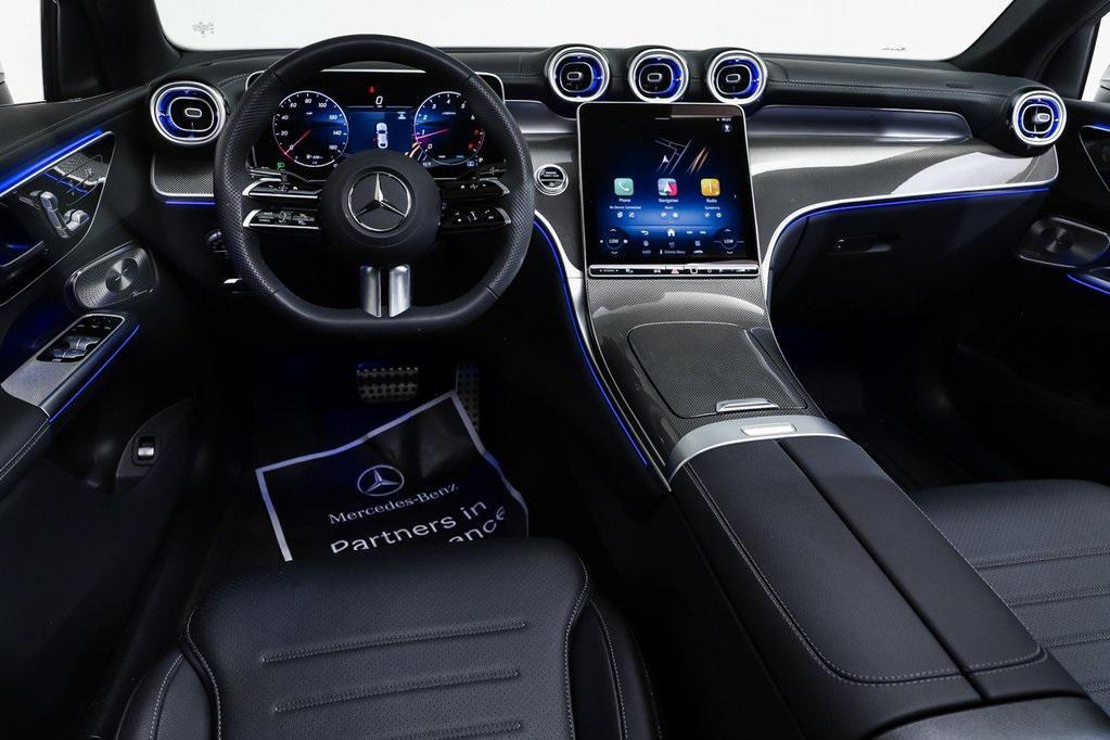 new 2025 Mercedes-Benz GLC 300 car, priced at $60,993