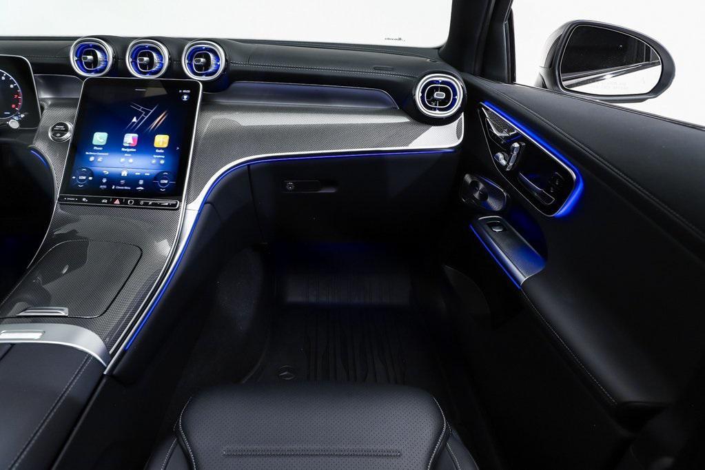 new 2025 Mercedes-Benz GLC 300 car, priced at $60,993