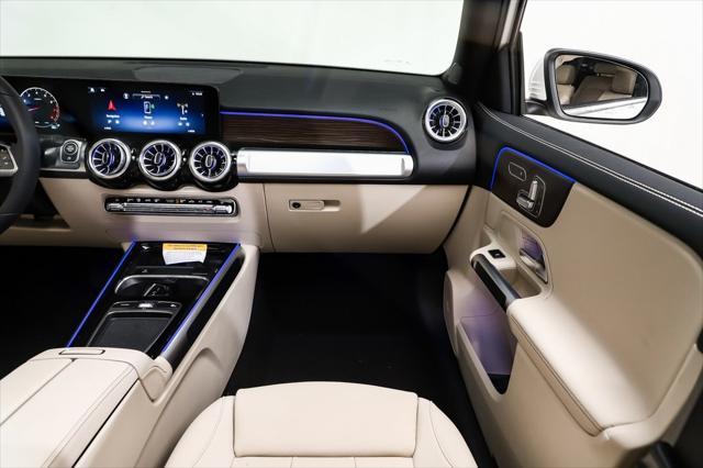 new 2025 Mercedes-Benz GLB 250 car, priced at $53,395