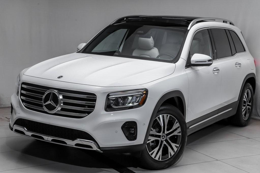 new 2024 Mercedes-Benz GLB 250 car, priced at $46,755