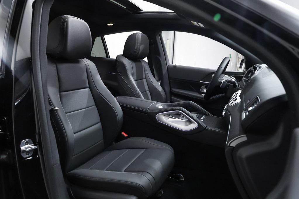 new 2025 Mercedes-Benz GLE 450 car, priced at $71,608