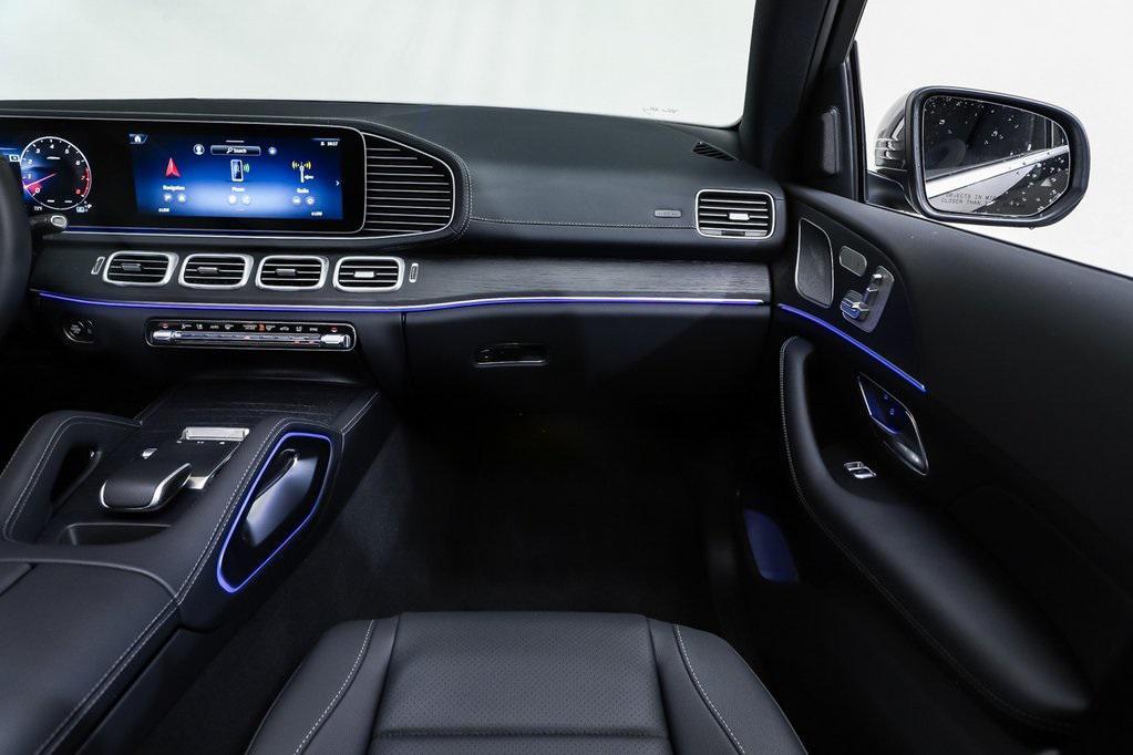 new 2025 Mercedes-Benz GLE 450 car, priced at $71,608
