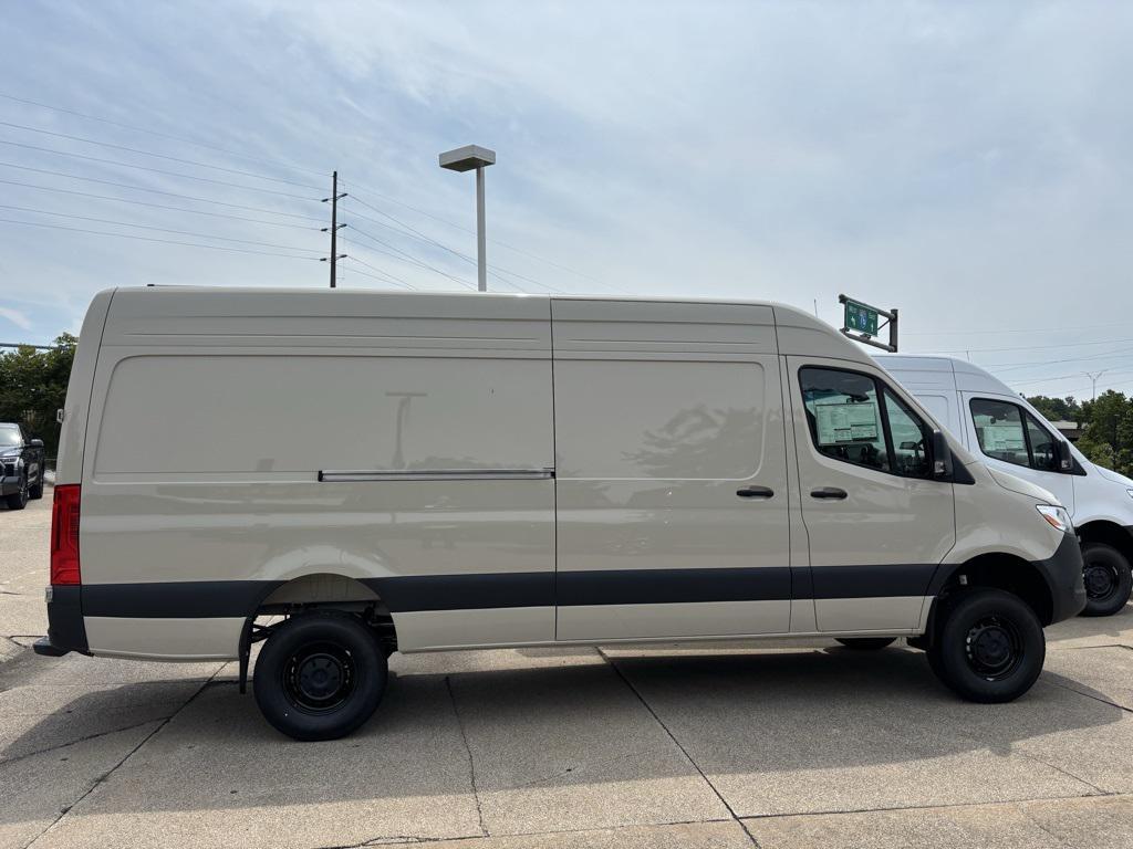 new 2025 Mercedes-Benz Sprinter 2500 car, priced at $75,806
