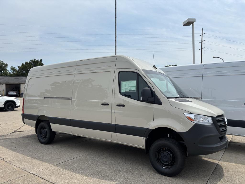 new 2025 Mercedes-Benz Sprinter 2500 car, priced at $75,806