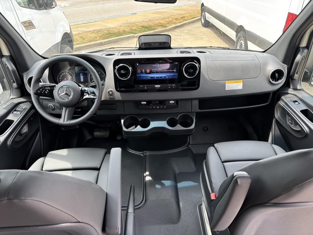 new 2025 Mercedes-Benz Sprinter 2500 car, priced at $75,806