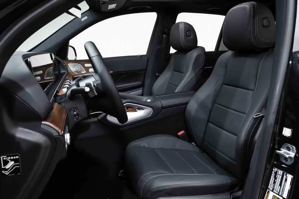 new 2025 Mercedes-Benz GLE 450 car, priced at $80,145