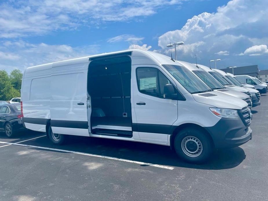 new 2024 Mercedes-Benz Sprinter 2500 car, priced at $67,033