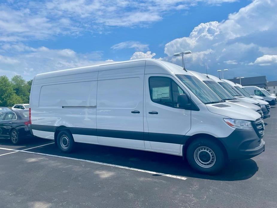 new 2024 Mercedes-Benz Sprinter 2500 car, priced at $70,044