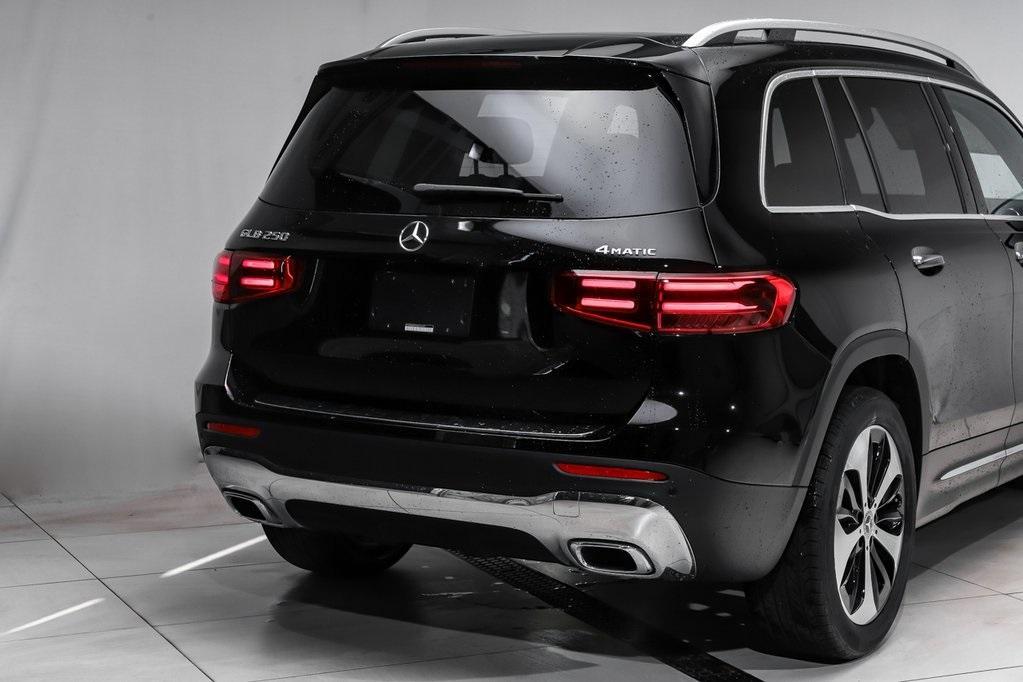 new 2024 Mercedes-Benz GLB 250 car, priced at $48,595