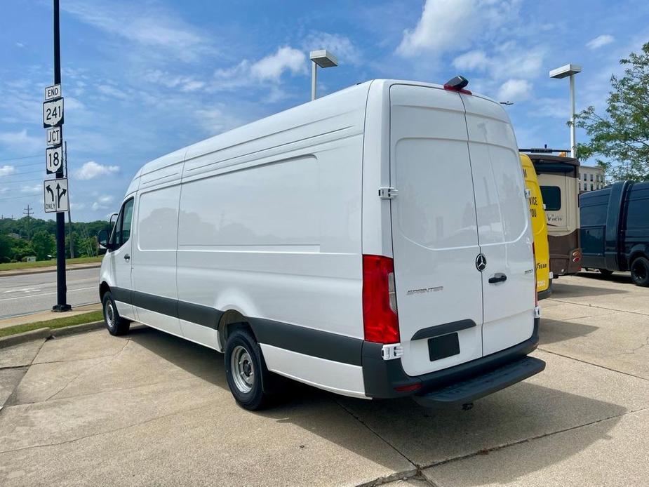 new 2024 Mercedes-Benz Sprinter 3500 car, priced at $70,842