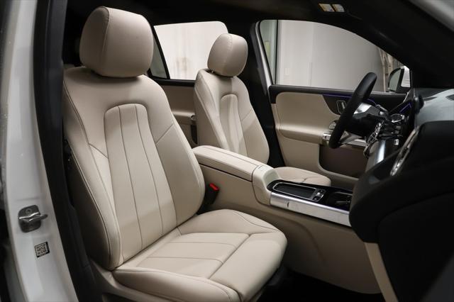 new 2025 Mercedes-Benz GLB 250 car, priced at $48,455