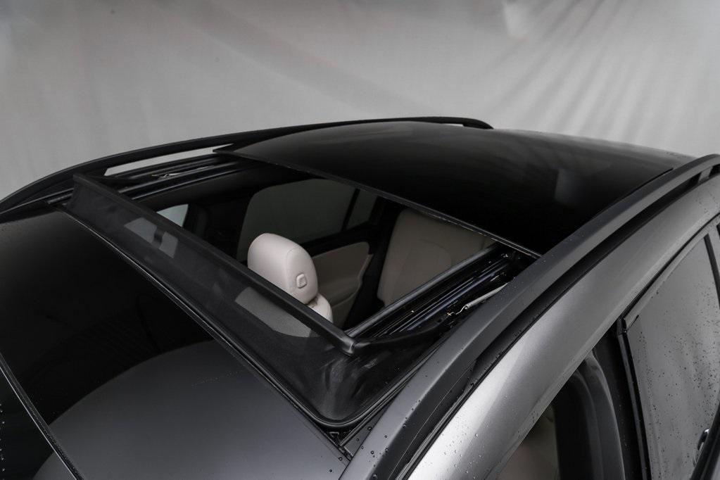 new 2026 Mercedes-Benz GLB 250 car, priced at $53,160