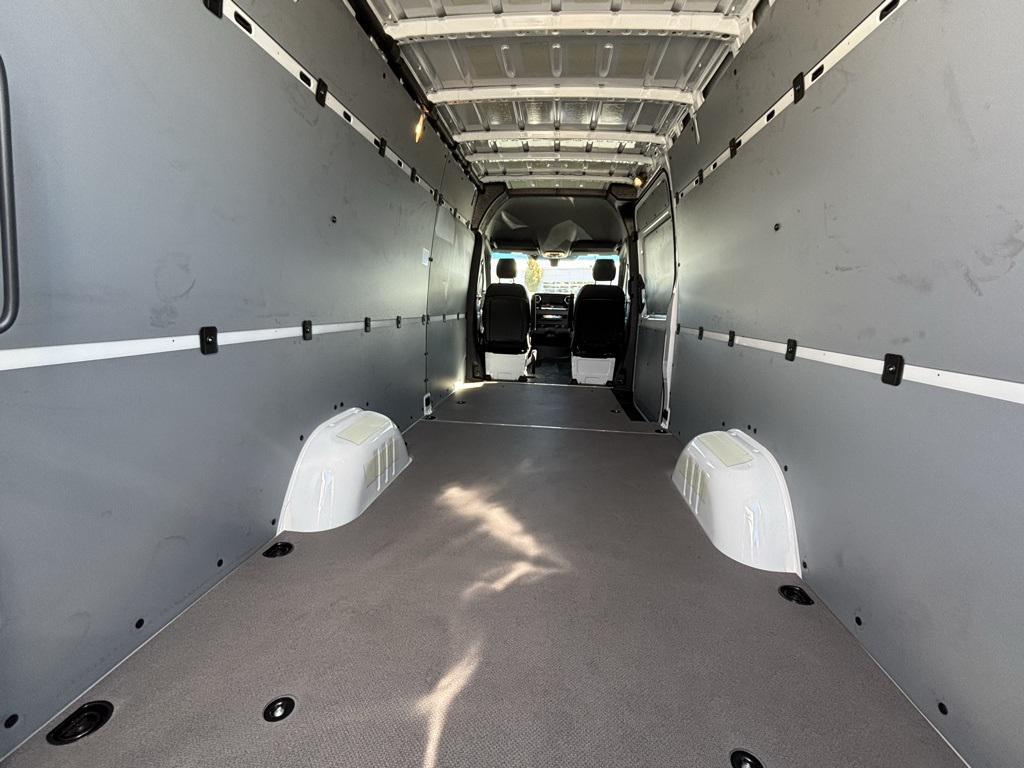 new 2026 Mercedes-Benz Sprinter 2500 car, priced at $68,543