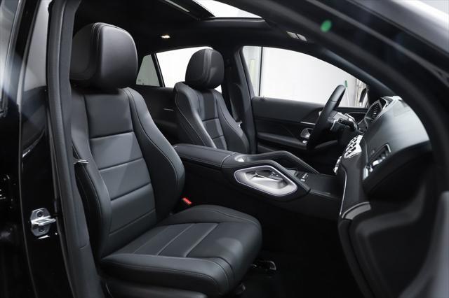 new 2025 Mercedes-Benz GLE 450 car, priced at $77,710